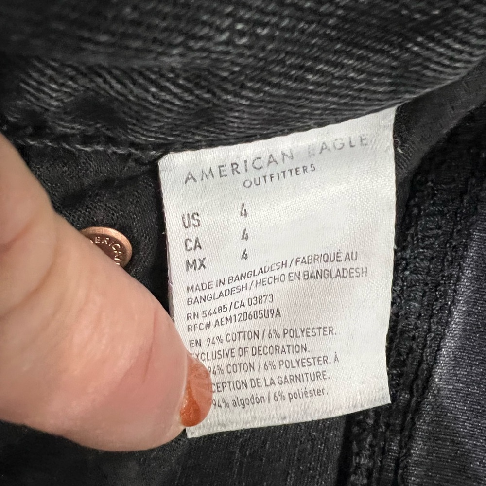 Shorts - Picture 4 of 4